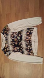 Біла жіноча кофта вільного крою з ажурними вставками, розмір М.